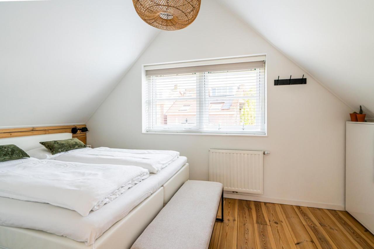 Vikinghuis Bed By The Sea Westkapelle Exterior photo
