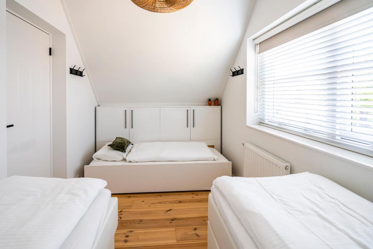 Vikinghuis Bed By The Sea Westkapelle Exterior photo